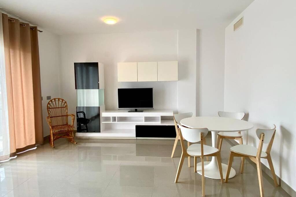 Chalet Moderno Con Piscina En Mont - Roige Bahia מראה חיצוני תמונה