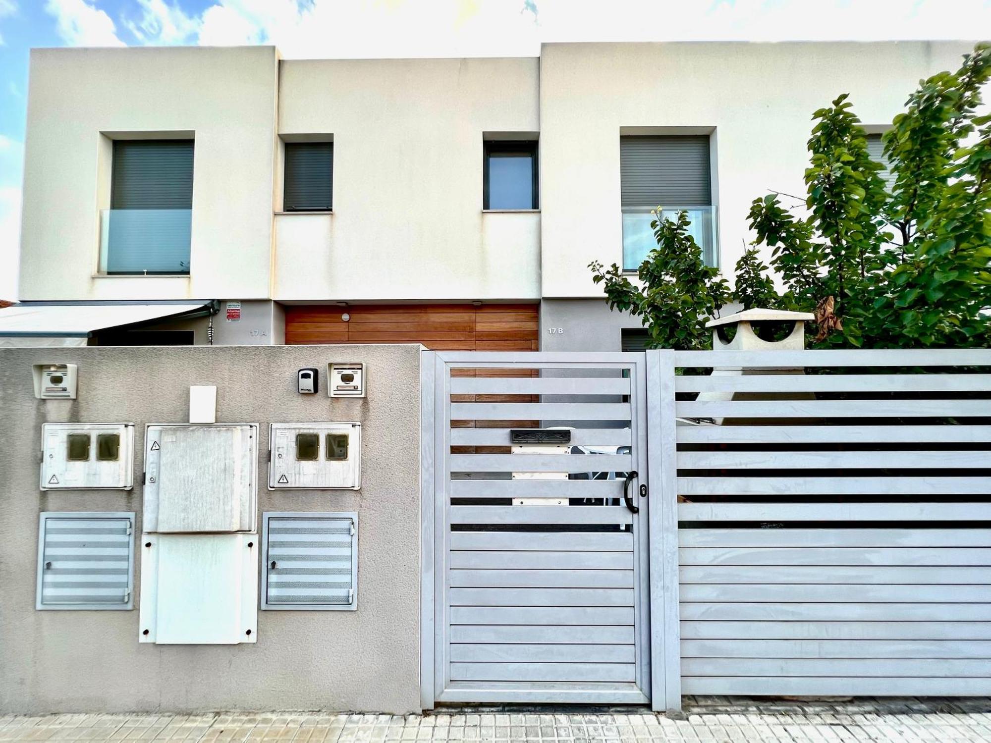 Chalet Moderno Con Piscina En Mont - Roige Bahia מראה חיצוני תמונה