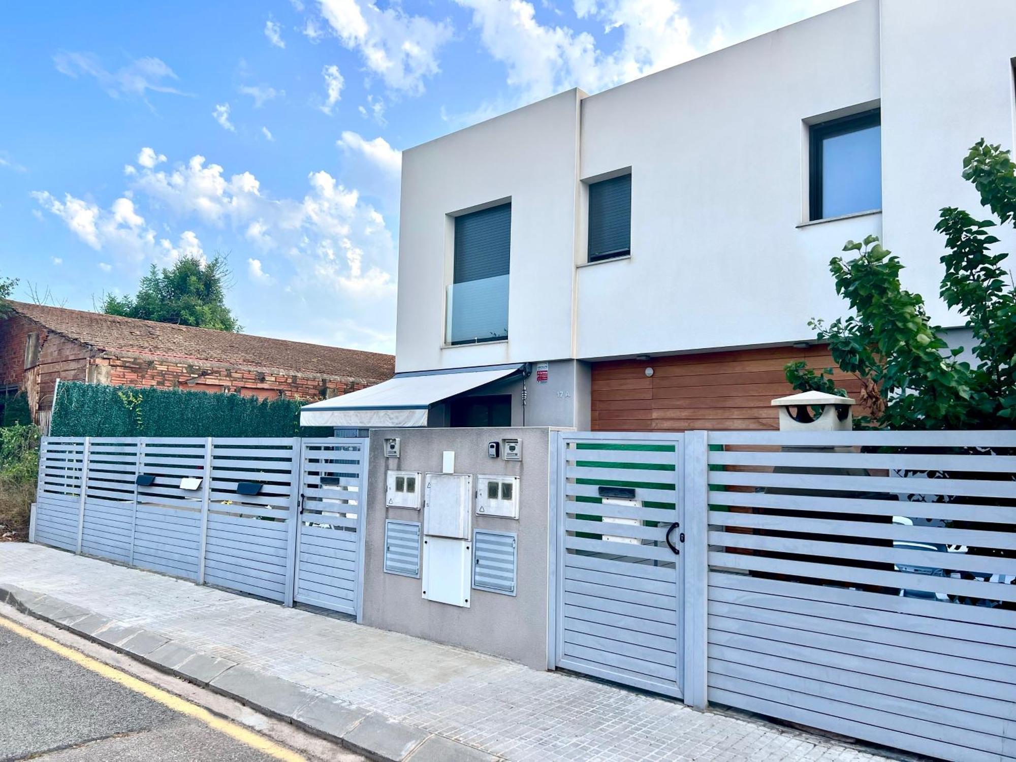 Chalet Moderno Con Piscina En Mont - Roige Bahia מראה חיצוני תמונה